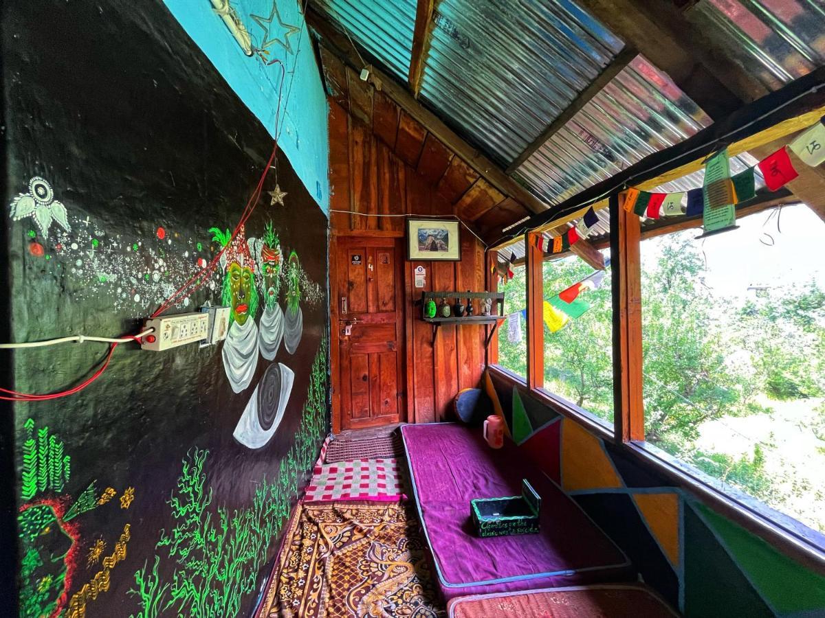 Memoir Homestay Kasol Bagian luar foto