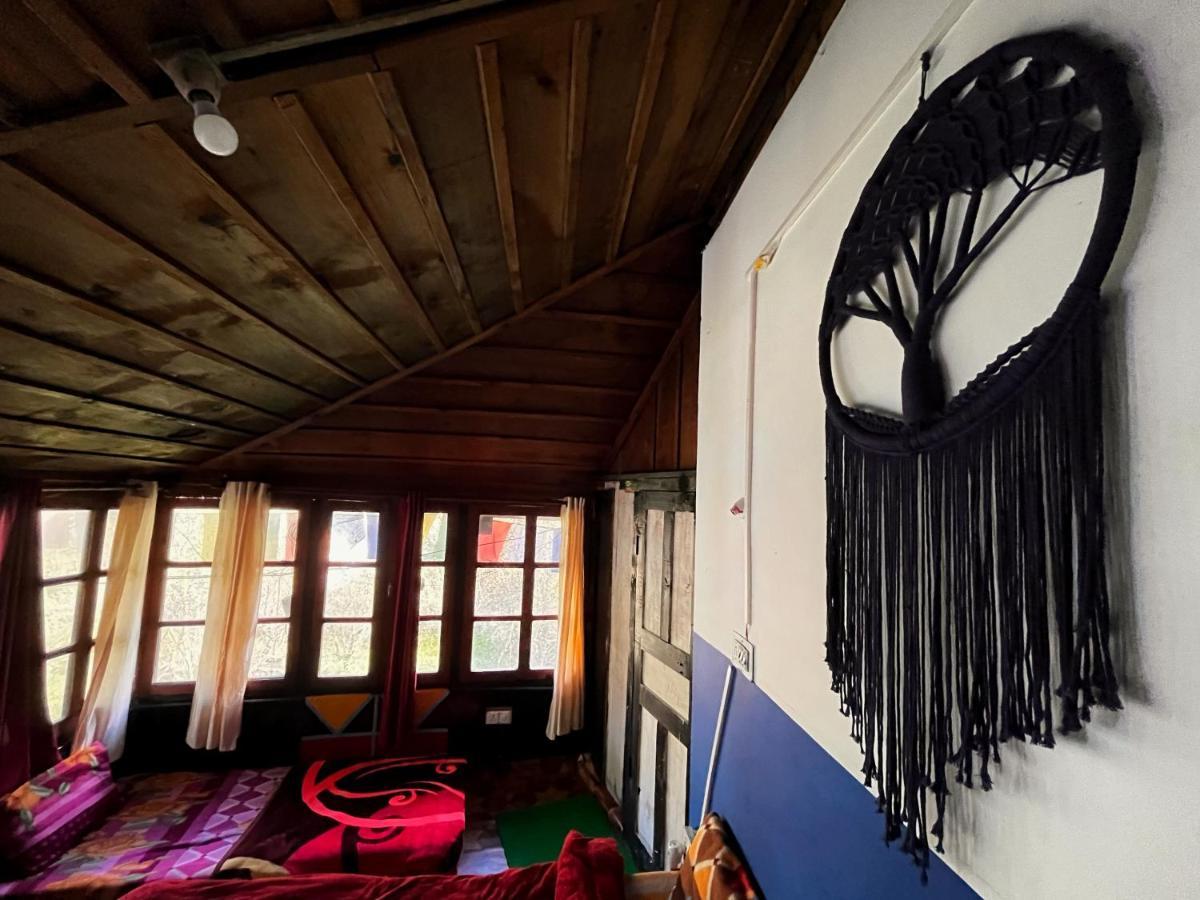 Memoir Homestay Kasol Bagian luar foto