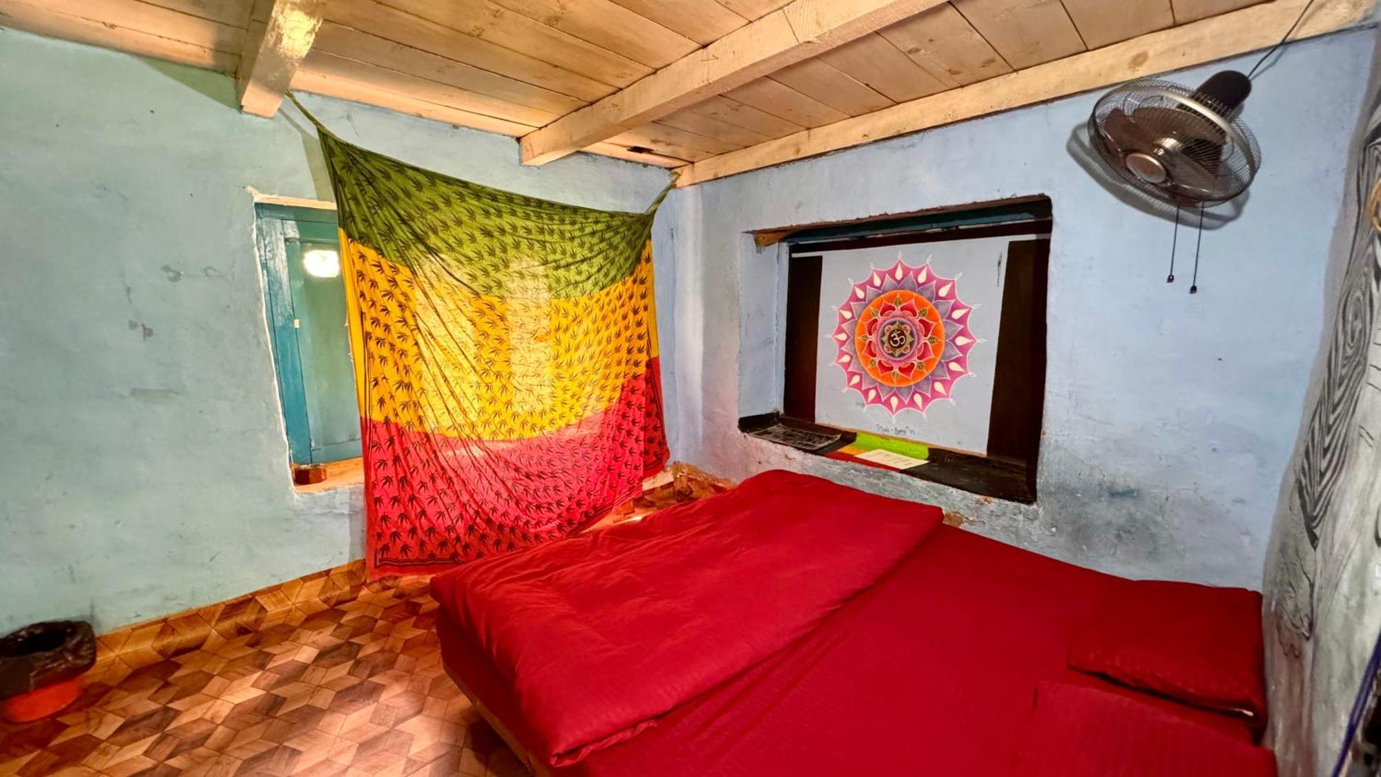 Memoir Homestay Kasol Bagian luar foto